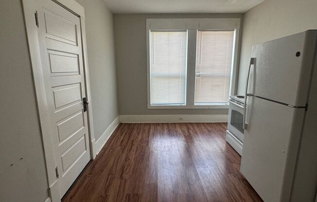 1 bed, 1 bath, 600 sqft, $650, Unit 2