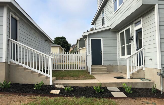 **PLUM CREEK / KYLE  ( 2 WKS FREE w/lease through 5.31.27 & qualified app )