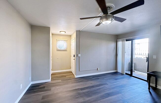 1 MONTH FREE***REMODELED 2 BEDROOM DOWNSTAIRS CONDO IN GATED COMMUNITY