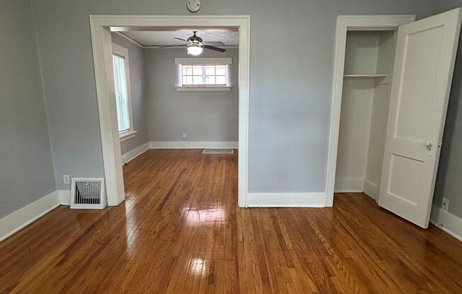 Daisy Terrace Apartments (1110 S. 30th Ave.)