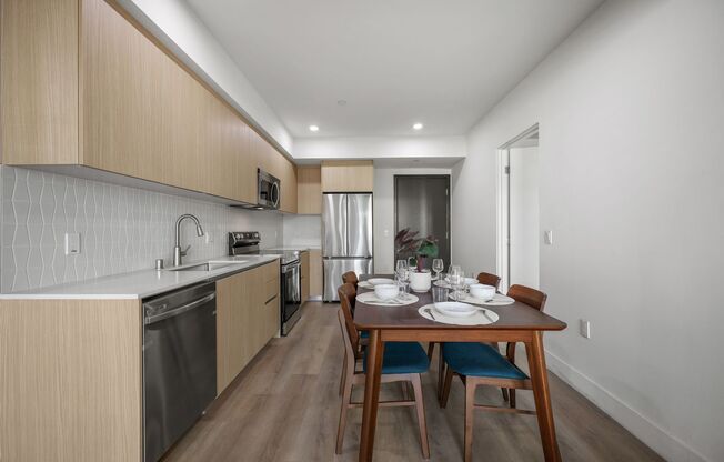 4 beds, 4 baths, 1,200 sqft, $4,493, Unit 401