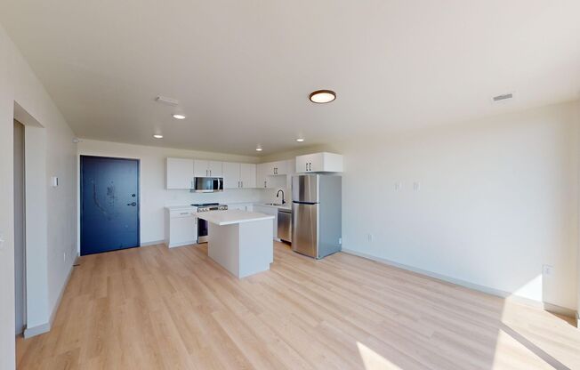 2 beds, 2 baths, 850 sqft, $1,080, Unit 1121-201