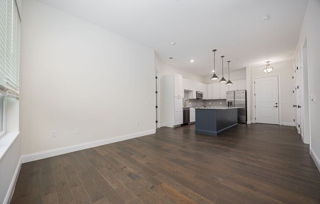 2 beds, 2 baths, 1,017 sqft, $1,880, Unit 526