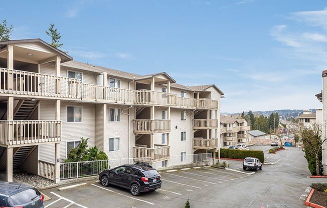 1 bed, 1 bath, 700 sqft, $1,685, Unit C403