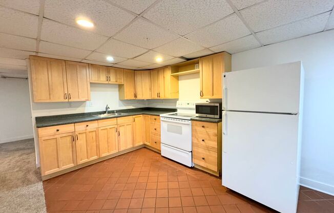 2 beds, 1 bath, $2,000