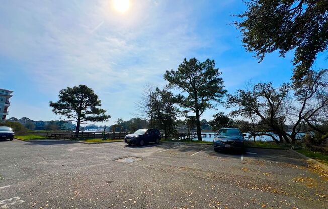2 beds, 2 baths, 950 sqft, $1,705, Unit 2107-10