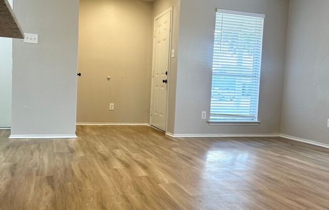 SPACIOUS 3/2/1 DUPLEX
