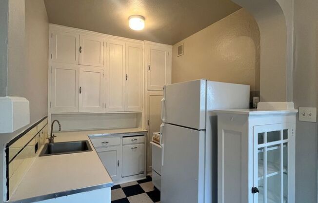 Studio, 1 bath, $1,495