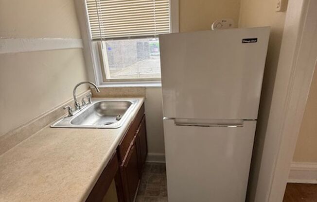 Studio, 1 bath, 280 sqft, $1,295, Unit 108