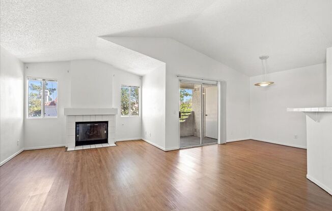 Bright 3-Bedroom Home in Gated Las Vegas Community with Pool & Spa