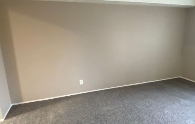 2 beds, 1 bath, 869 sqft, $1,159, Unit 12738A