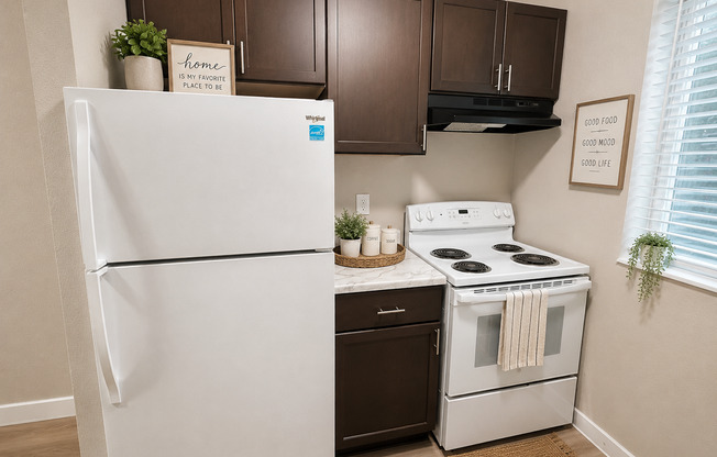 2 beds, 1 bath, 760 sqft, $1,295, Unit 64