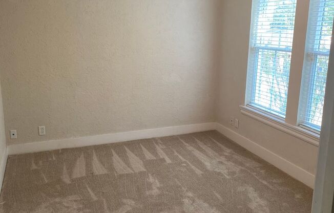 200 W Charnwood