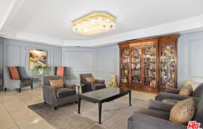 Studio, 1 bath, 450 sqft, $2,200, Unit 101