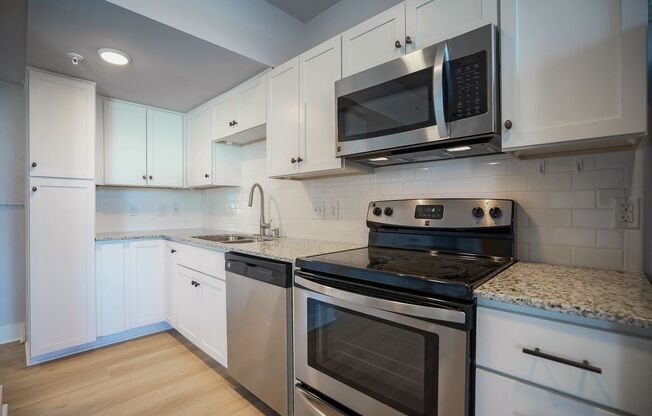 1 bed, 1 bath, 474 sqft, $1,425, Unit 409