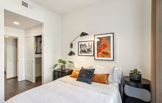 1 bed, 1 bath, 582 sqft, $1,640