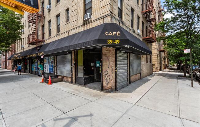 39 49 43 AVE
