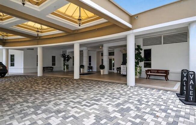 2 beds, 2.5 baths, $5,400, Unit # 1604