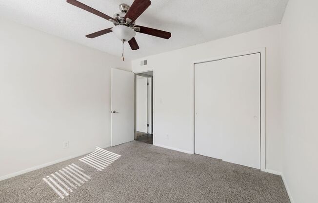 2 beds, 1 bath, 800 sqft, $1,395