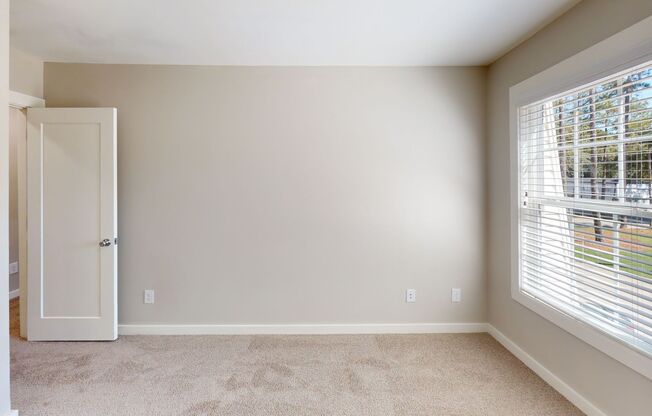 3 beds, 2.5 baths, 1,425 sqft, $1,700, Unit 19B