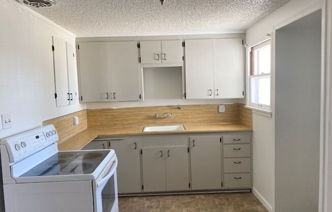 Home w/ Detached Garage For Rent!