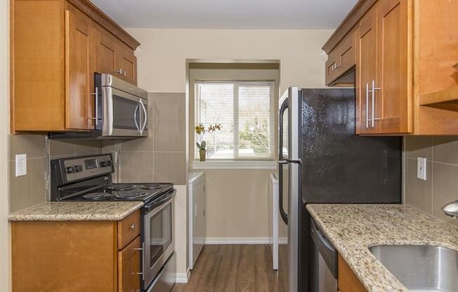 17685 NW Concordia Court #6 - Move in Special!!  1st Month's Rent FREE!!