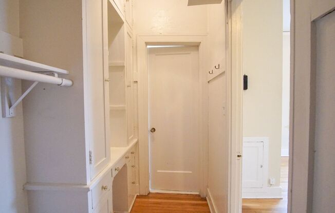 Studio, 1 bath, $1,195, Unit 05