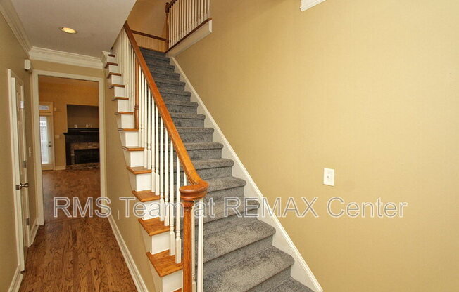 1360 EASTGATE CT SE