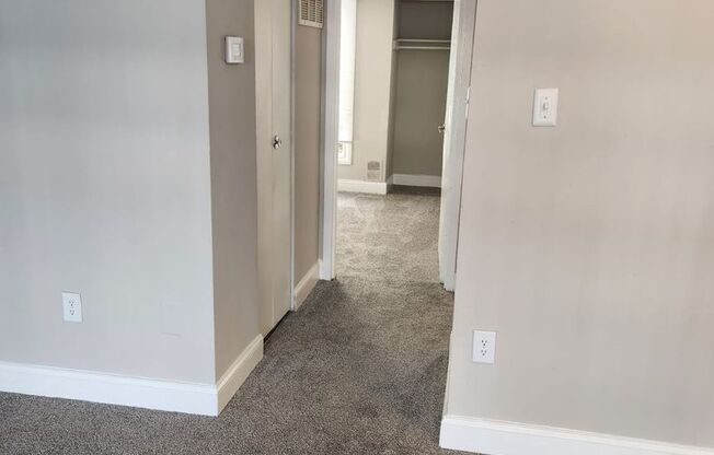 2 beds, 1 bath, 784 sqft, $1,600, Unit 6896-B1