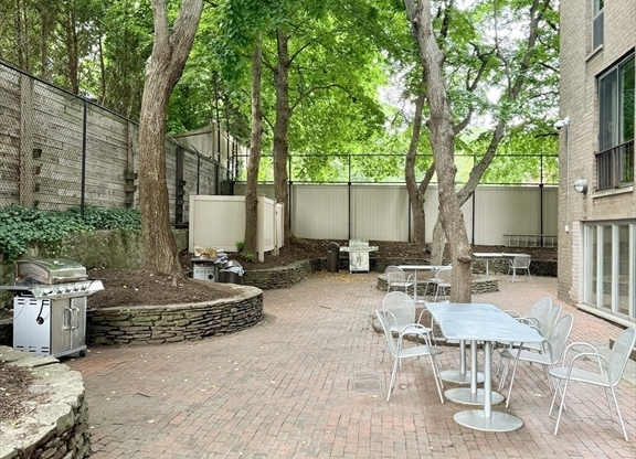 1 bed, 1 bath, 780 sqft, $3,200, Unit 714