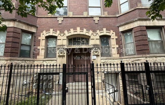 2550 W WASHINGTON BLVD