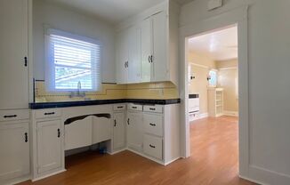 2 beds, 1 bath, $3,295