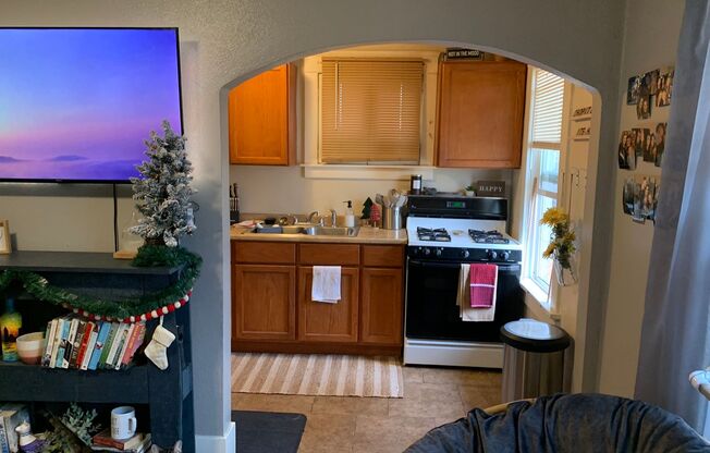 1 bed, 1 bath, 384 sqft, $935, Unit 2