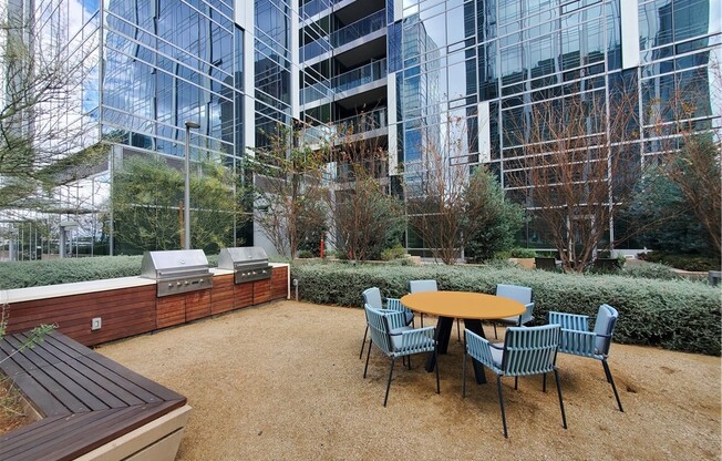 1 bed, 1 bath, 695 sqft, $2,700, Unit 2403