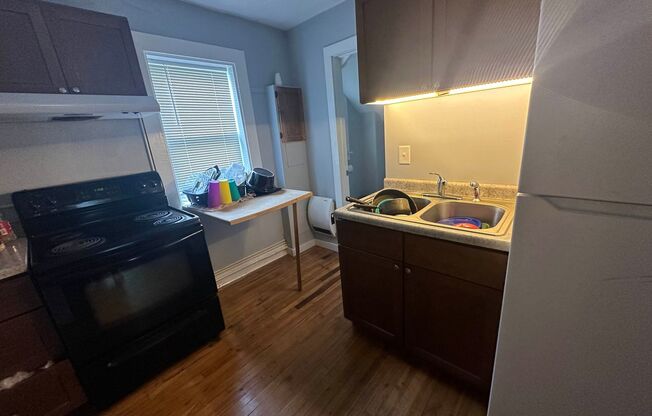 1 bed, 1 bath, $775