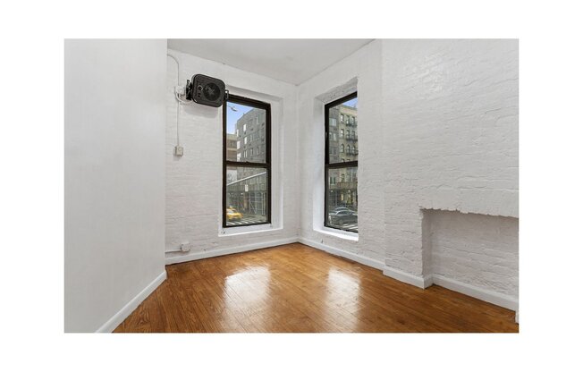 460 W 46 ST