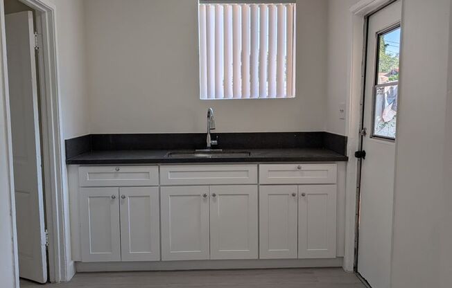 2805 Meeker Ave.
