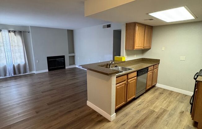 2 beds, 2 baths, $1,775, Unit # 3101