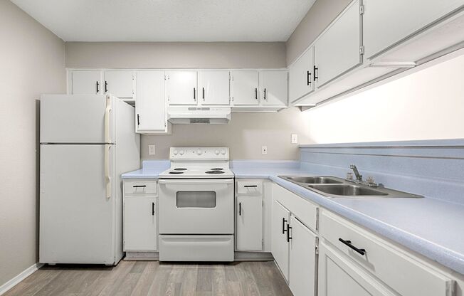 2 beds, 2 baths, 1,100 sqft, $1,099, Unit C29