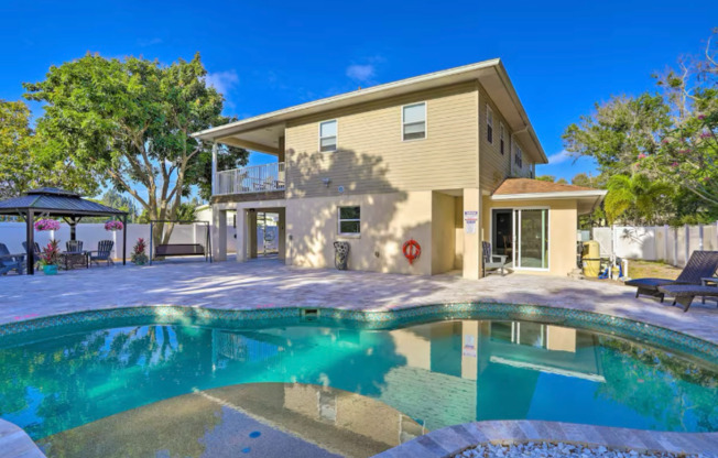 2181 POINCIANA DR