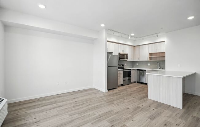 2 beds, 1 bath, 871 sqft, $1,750, Unit 404