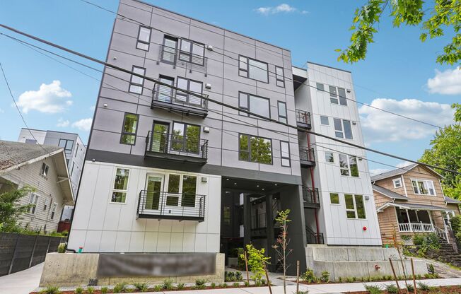 Studio, 1 bath, 250 sqft, $1,350, Unit 101