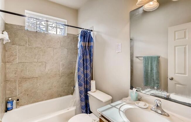 UT PRE-LEASE: 6 BR/4 BA in Hyde Park - 2 Story House, Laundry Room, Backyard
