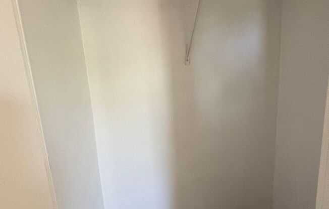2 beds, 1 bath, $1,150, Unit 2764B