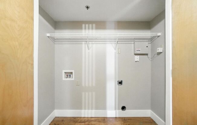 1 bed, 1 bath, 881 sqft, $1,441, Unit 3301-206