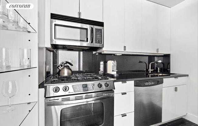 Studio, 1 bath, 700 sqft, $5,000, Unit 3D