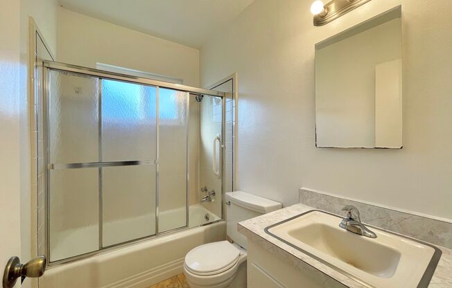 2 beds, 1 bath, 925 sqft, $1,950, Unit 312