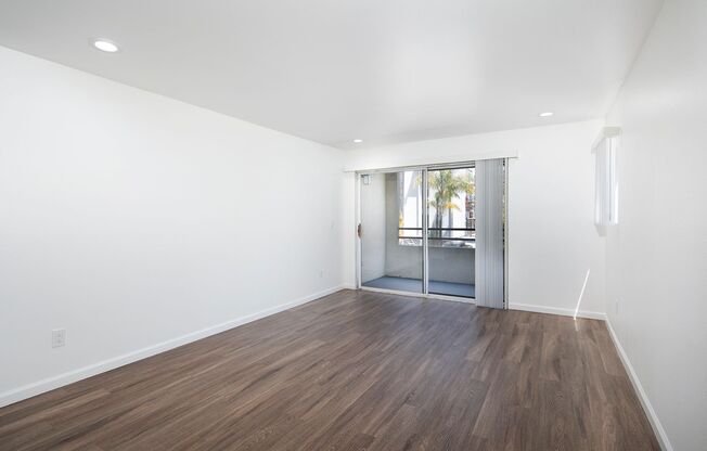 2 beds, 2 baths, 965 sqft, $2,995, Unit 123
