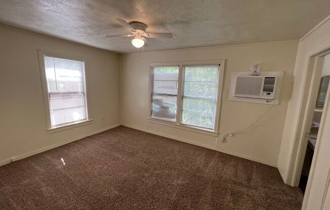 1 bed, 1 bath, 1,022 sqft, $950