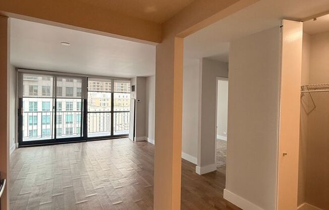 1 bed, 1 bath, 829 sqft, $2,562, Unit 1210